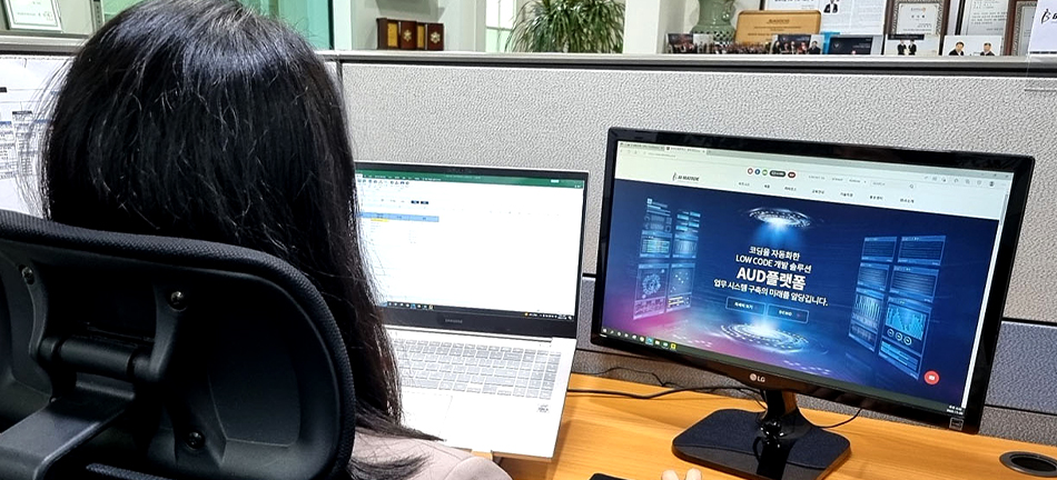 [디지털디자인]UI/UX 반응형 웹디자인 & 웹퍼블리셔(디자인&코딩) 양성과정