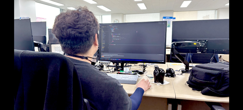 기업에서 요구하는 프레임워크를 활용한 풀스택 개발자(NODE,ECMAscript)양성